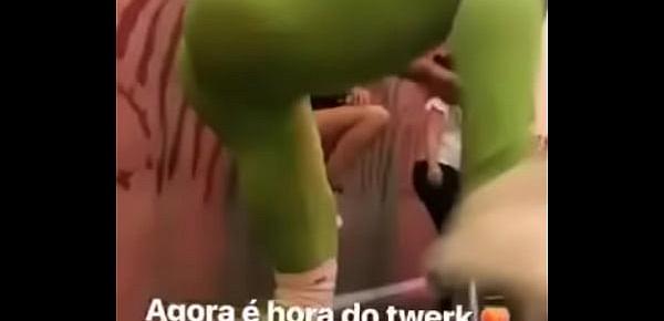  Gracyanne barbosa rebolando seu rabao sarado